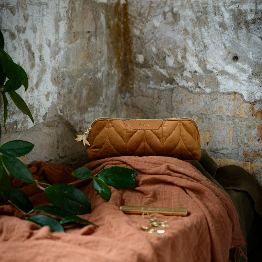 Flox Ahi Velvet Cosmetic Bag - Small