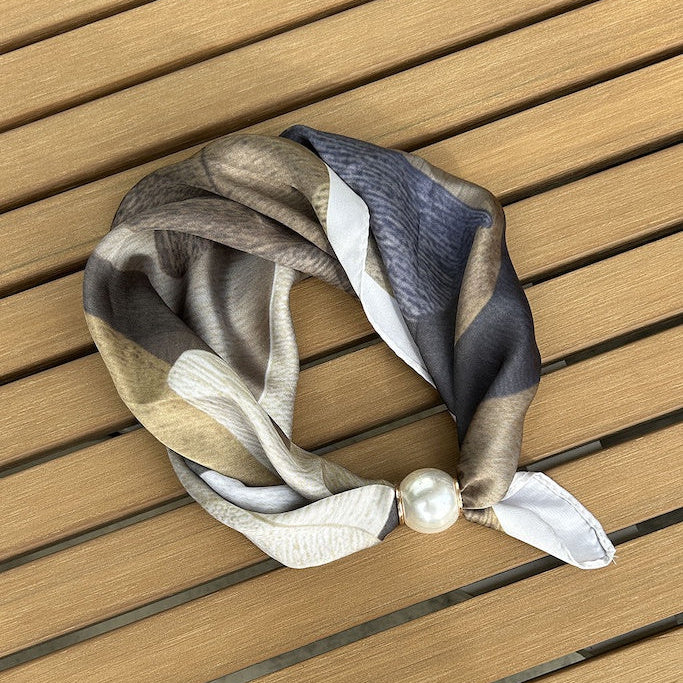 
PEARL FASTEN NECK TIE | RIVERSTONE