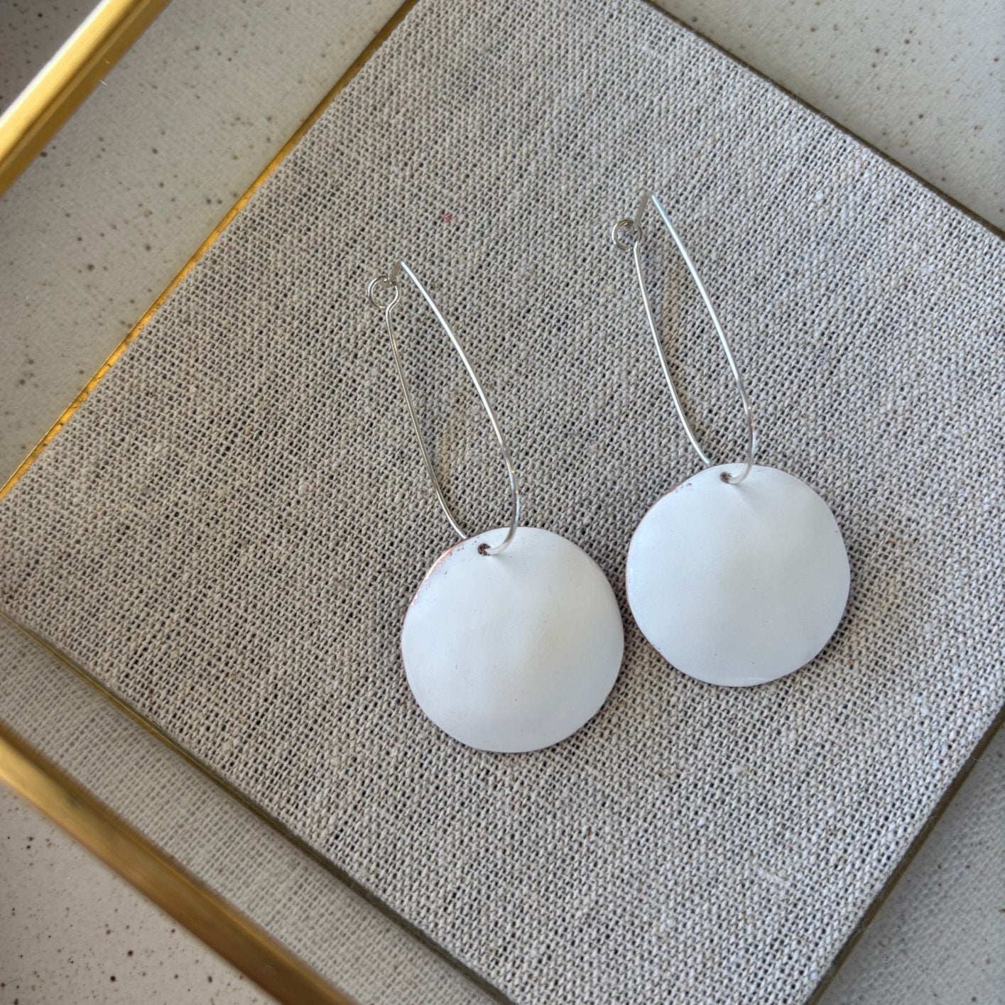 Earrings - Comet Drops love fool white