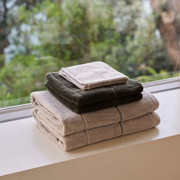 9420058477844 pia citta face cloth