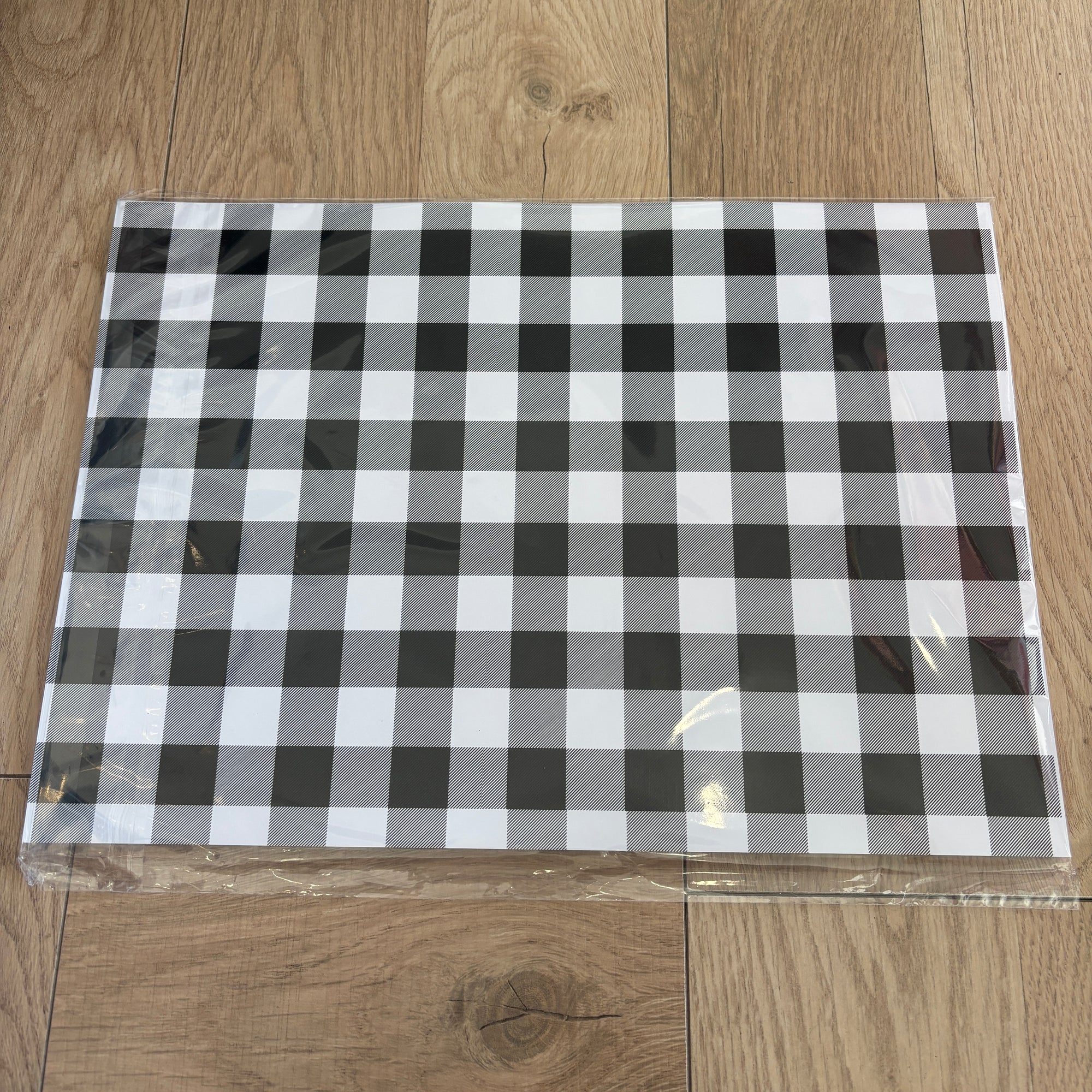 Paper Placemats (30 Sheets) - Black + White Check