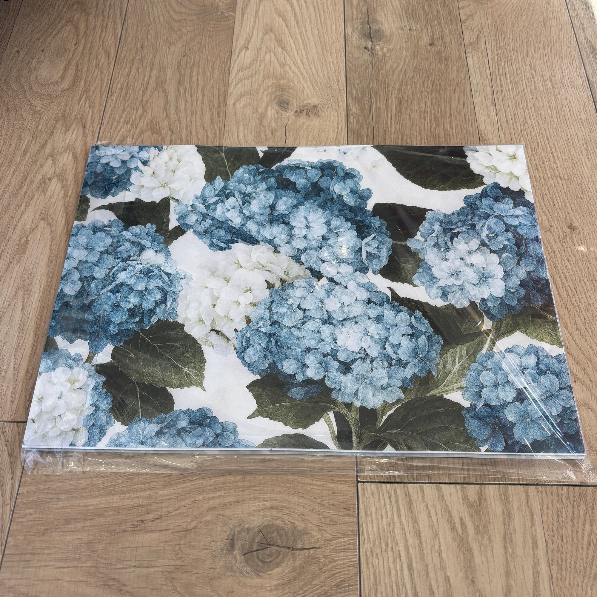 Paper Placemats (30 Sheets) - Cream + Gold Stripe