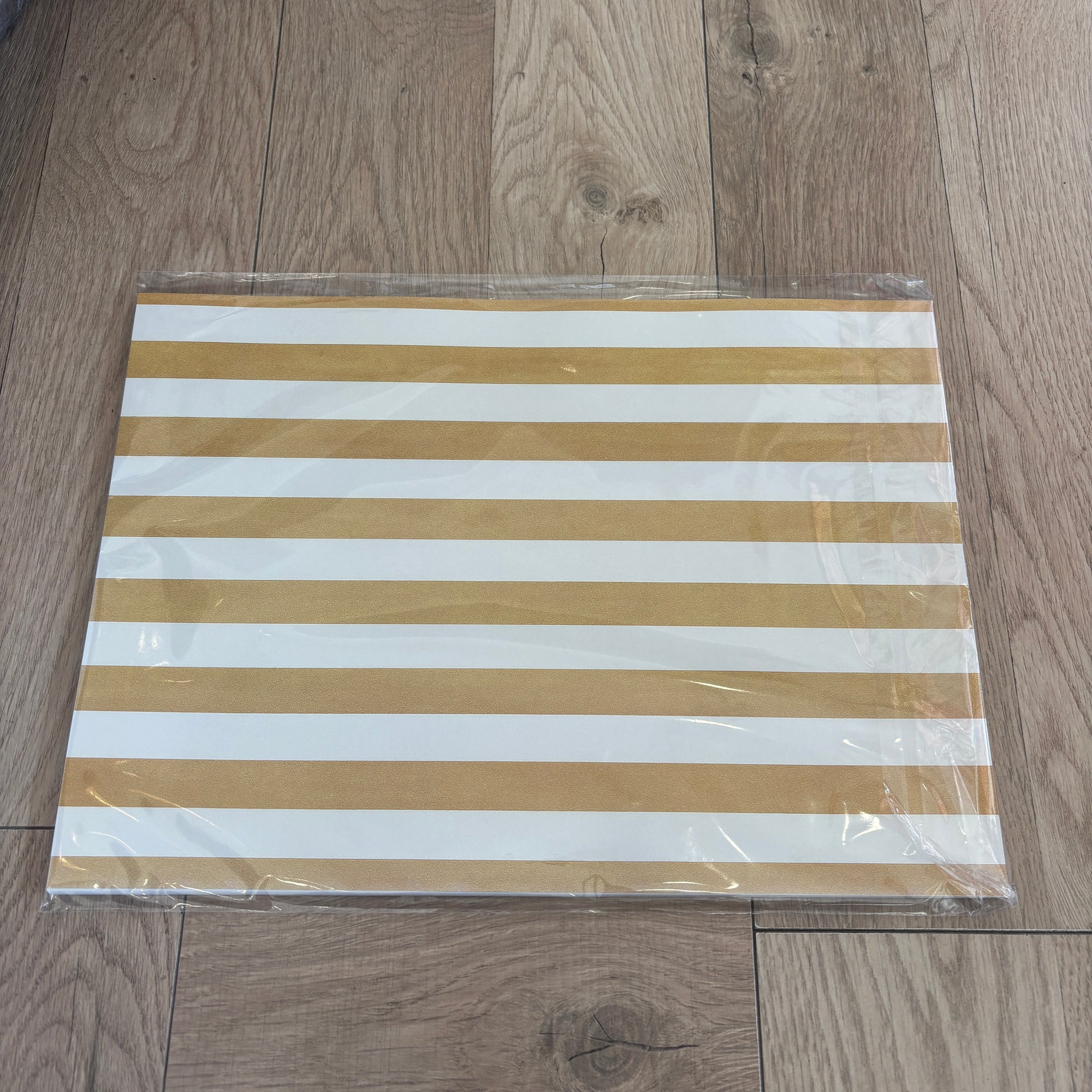Paper Placemats (30 Sheets) - Cream + Gold Stripe