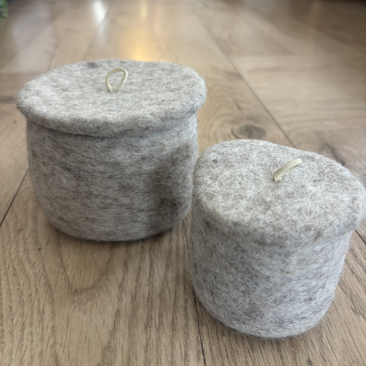 Felt Pots with lid - Oatmeal