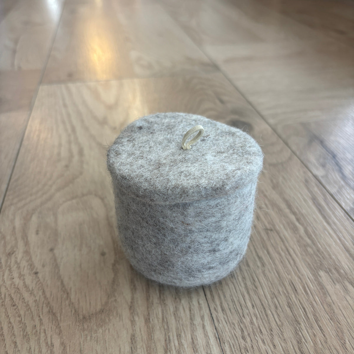 Felt Pots with lid - Oatmeal