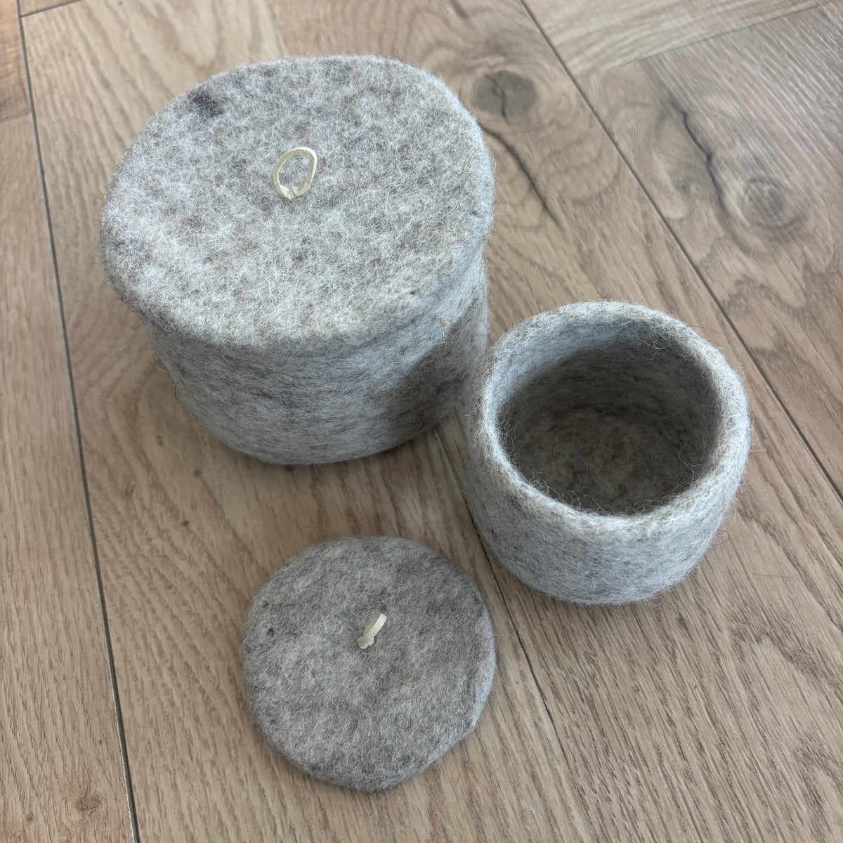 Felt Pots with lid - Oatmeal