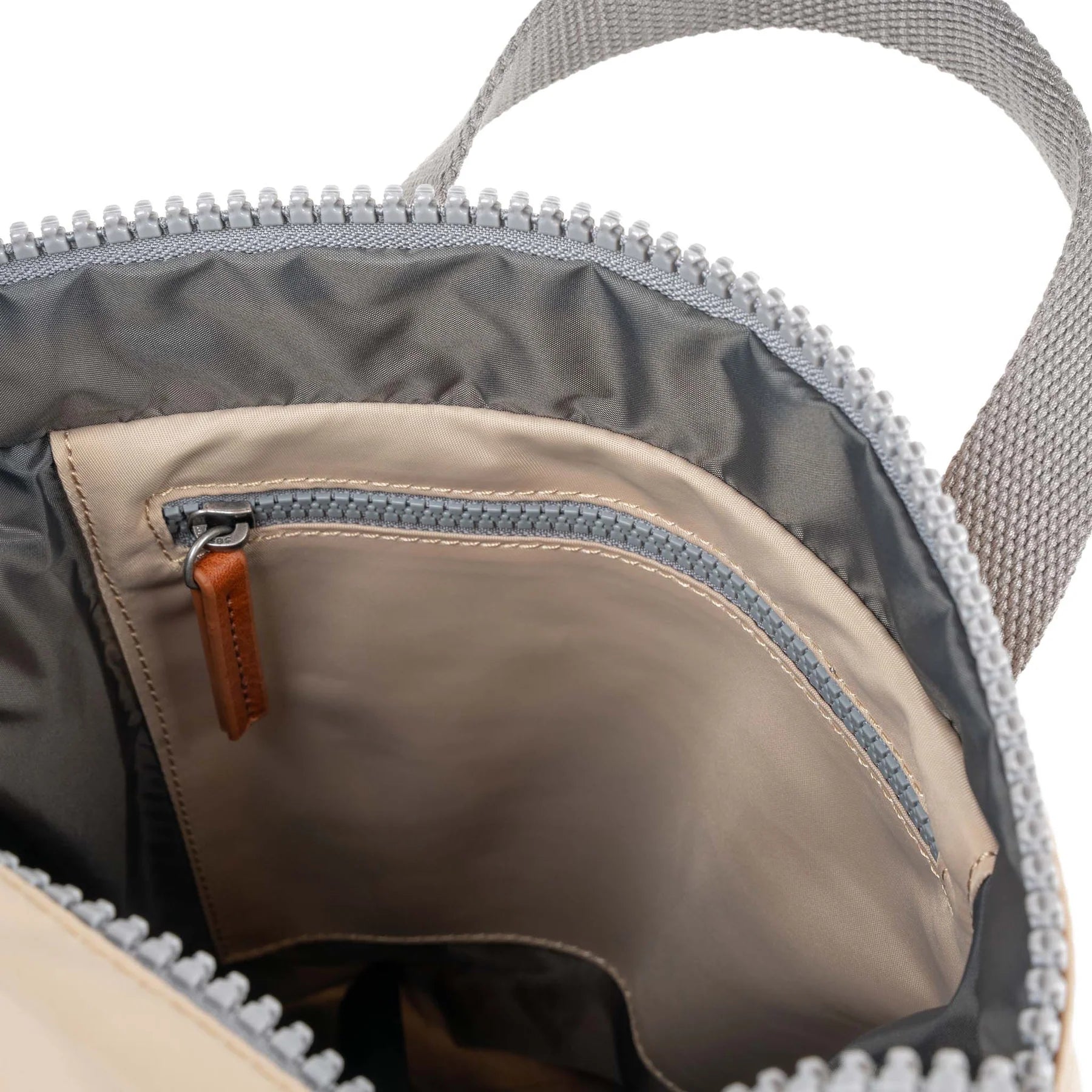 Roka Canfield Roll Top Backpack - Medium | Sand