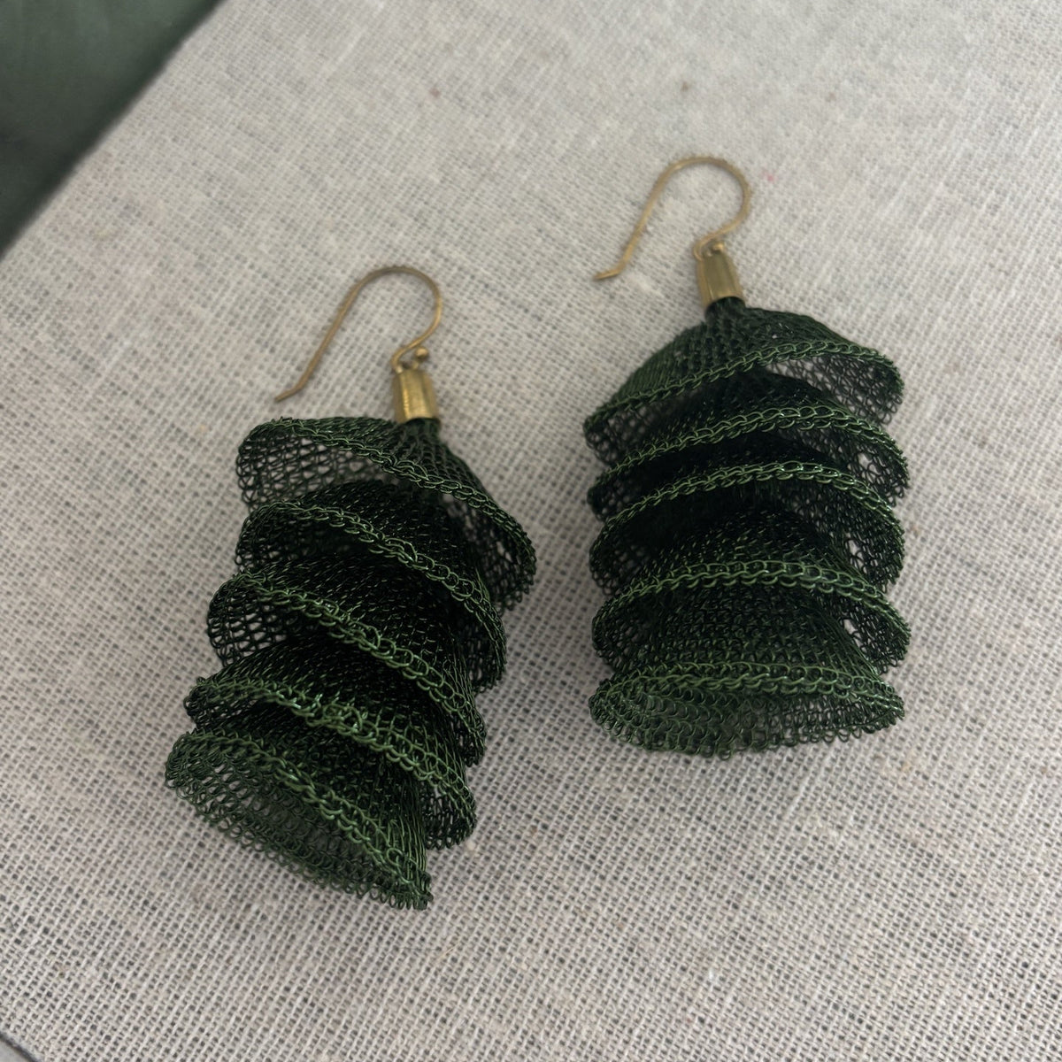 mesh 5 cone green earrings