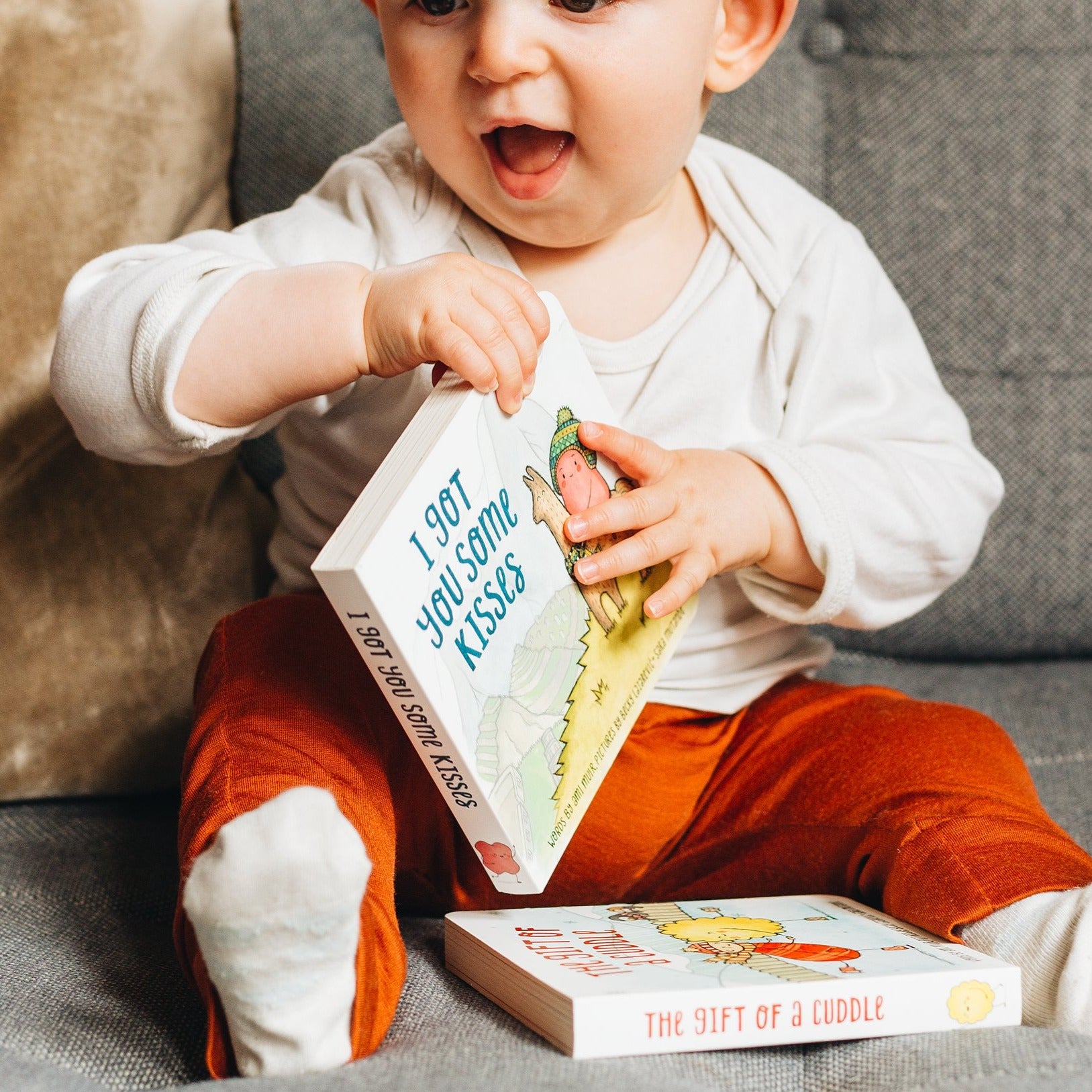 Box Set Cuddles and kisses Ami Muir