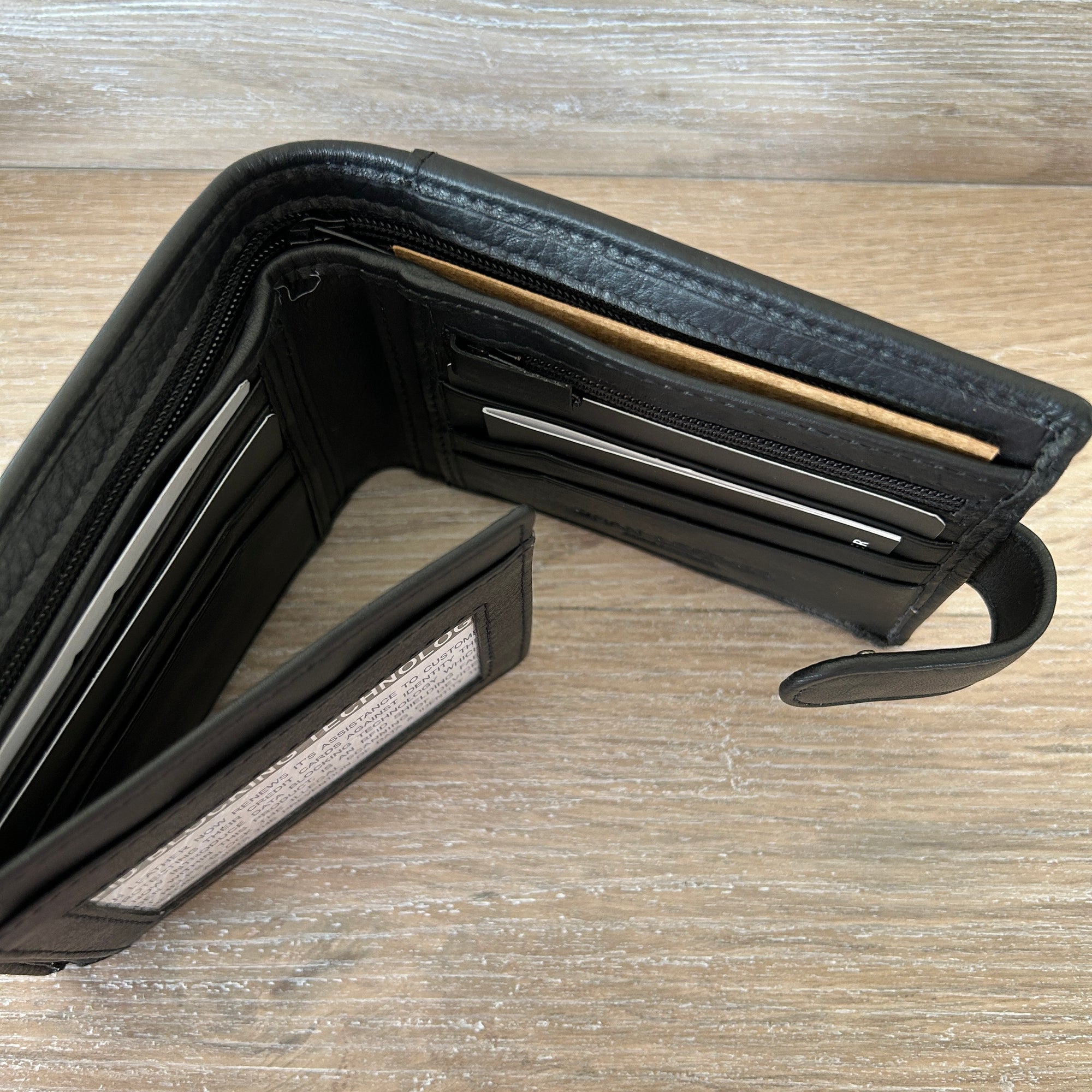 Rugged Hide Black mens wallet Zac