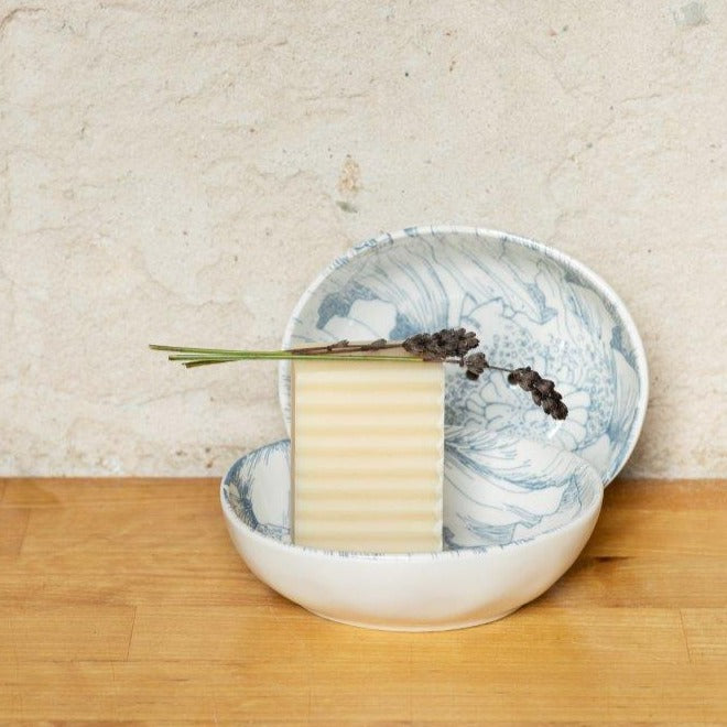Kano soap dish  with blue floral pattern tranquillo