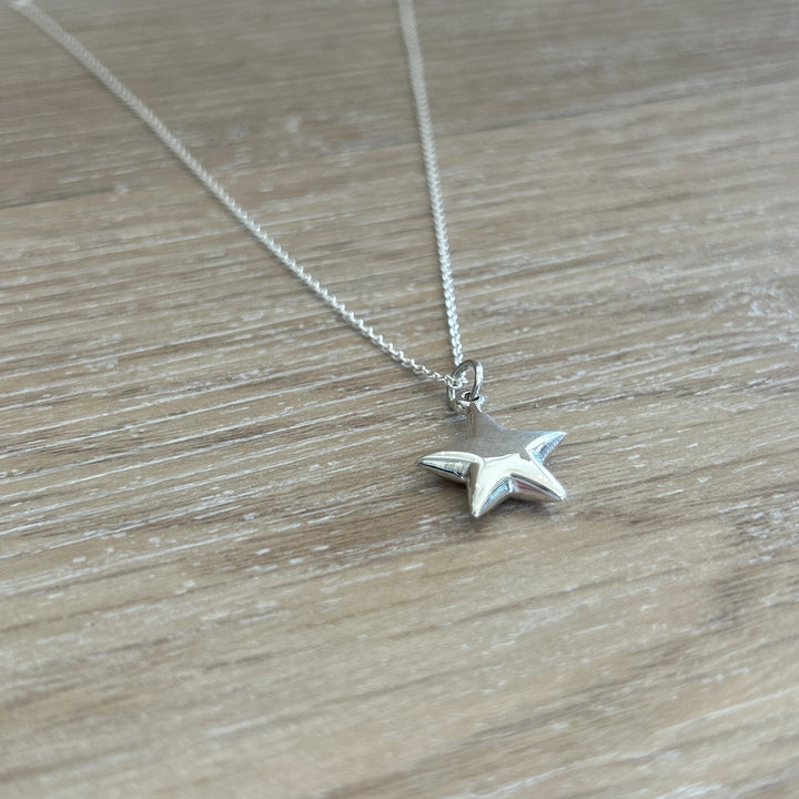 Necklace Sterling Silver - Solid Star
