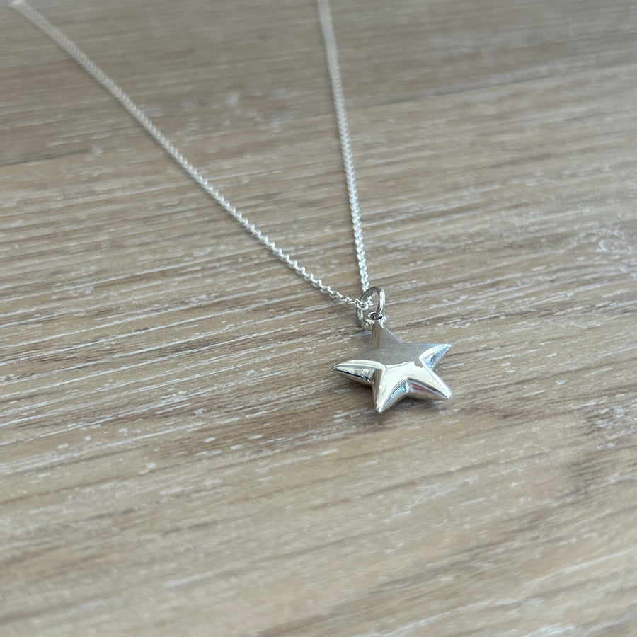 Necklace Sterling Silver - Solid Star